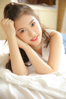 掀开奶罩躁狠狠躁学生H视频